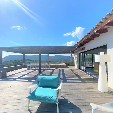 De Luxe Vue Mer Et Piscine Villa *