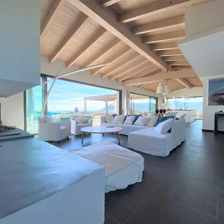 De Luxe Vue Mer Et Piscine