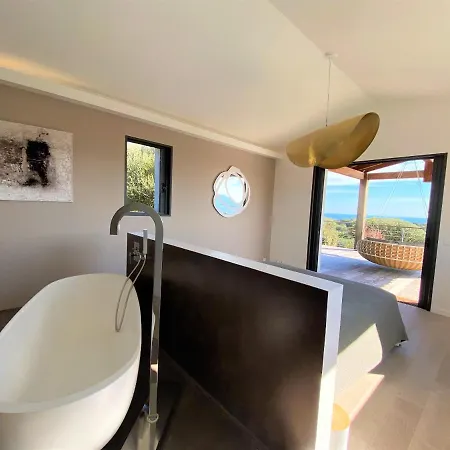 De Luxe Vue Mer Et Piscine Sainte-Lucie de Porto-Vecchio